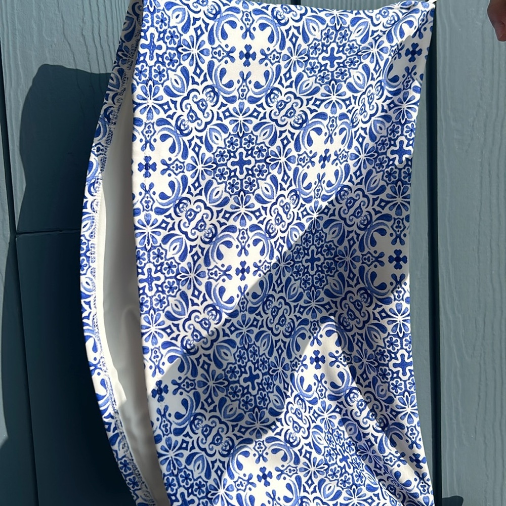 Blue and white XL women crop from Express still has the tag never worn!
